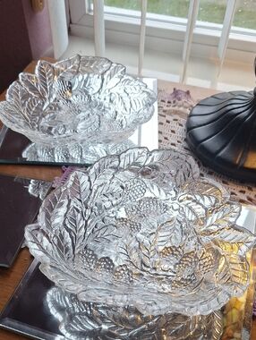 Indiana Glass Logenberry  Bonbon Dishes